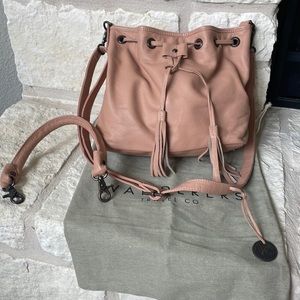 Wanderers Pink Bucket bag